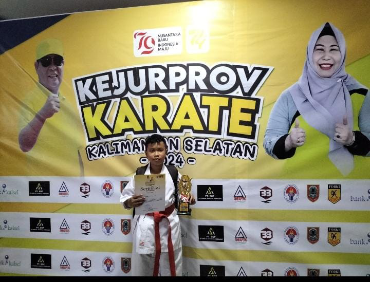 Siswa MTsN 2 Kota Banjarmasin Raih Juara 2 Kejurprov Karate Antar Pelajar Se Kalsel